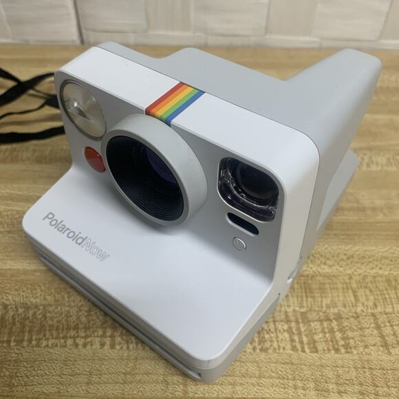 Polaroid Now I-Type Film Instant Camera With Black Polaroid Bag TESTED - Picture 3 of 10